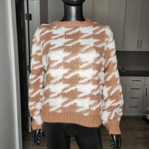 Line & Dot Houndstooth Sweater